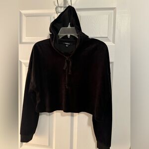 ❄️Ambience velour cropped hoodie in black.